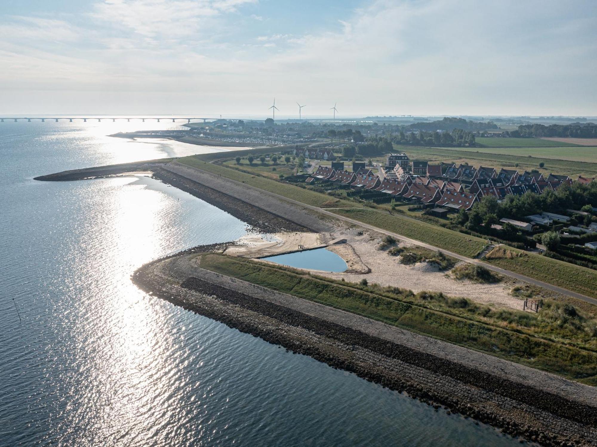 Luxurious 12-Person City Villa With Wellness Colijnsplaat Buitenkant foto